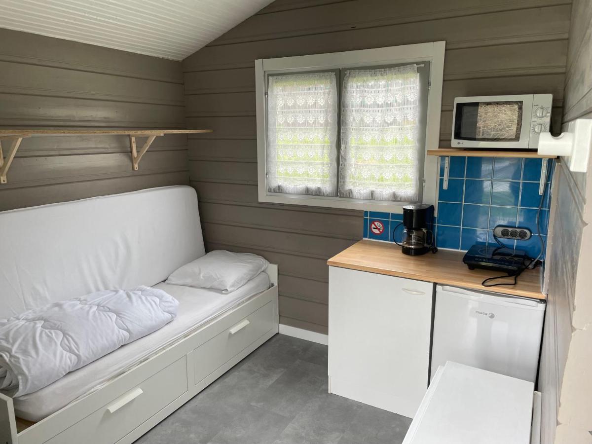 Camping Les Etoiles Saint-Sornin-Lavolps ภายนอก รูปภาพ