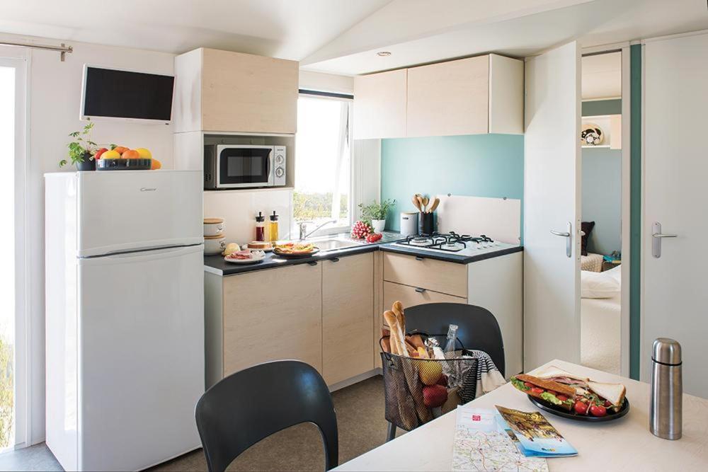 Camping Les Etoiles Saint-Sornin-Lavolps ภายนอก รูปภาพ