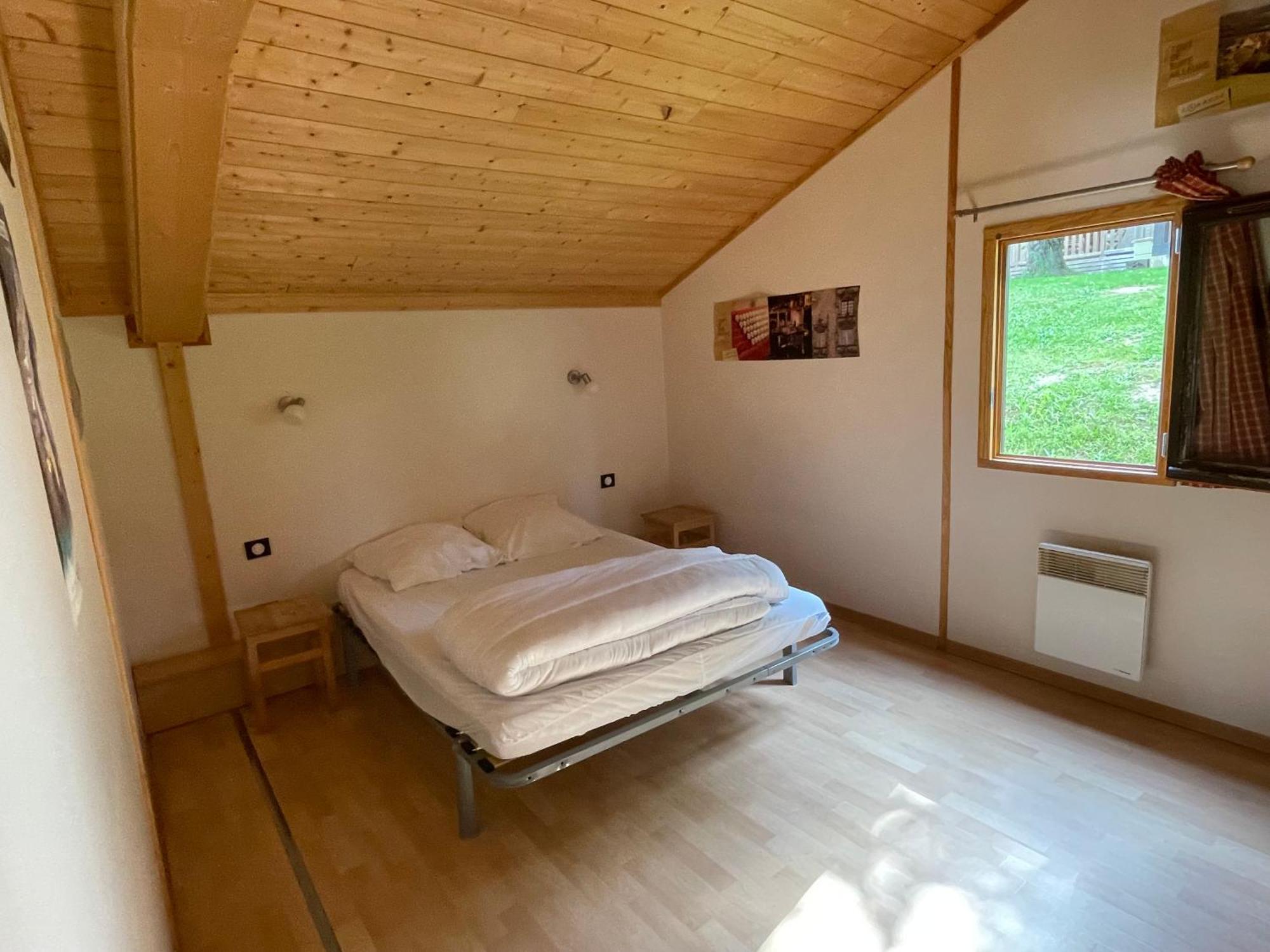 Camping Les Etoiles Saint-Sornin-Lavolps ภายนอก รูปภาพ