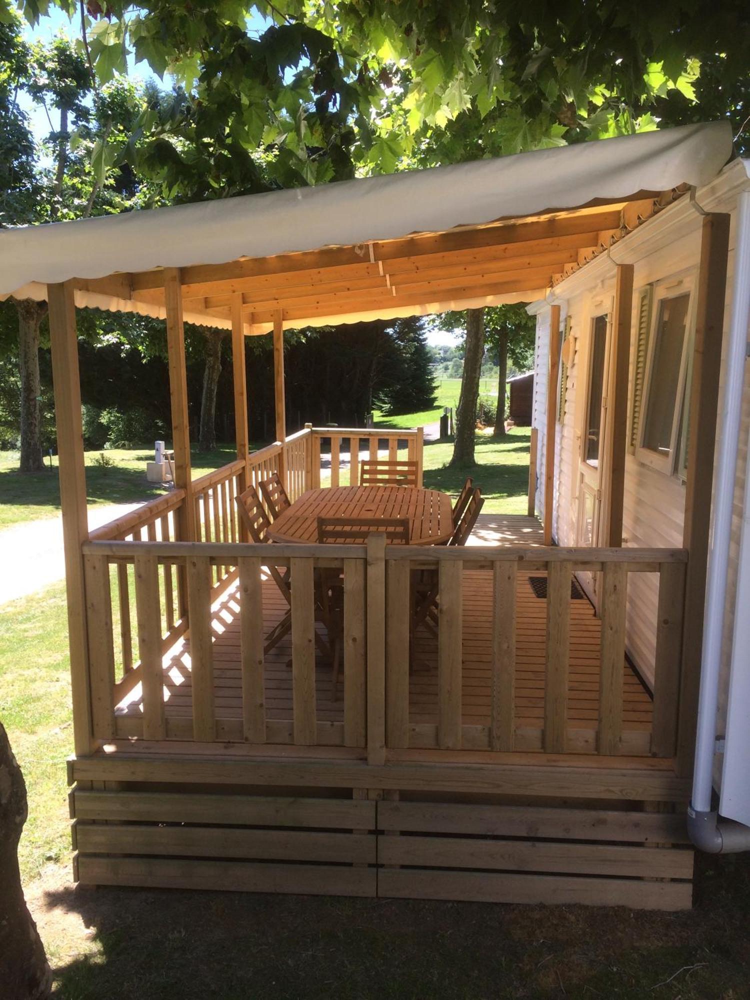 Camping Les Etoiles Saint-Sornin-Lavolps ภายนอก รูปภาพ