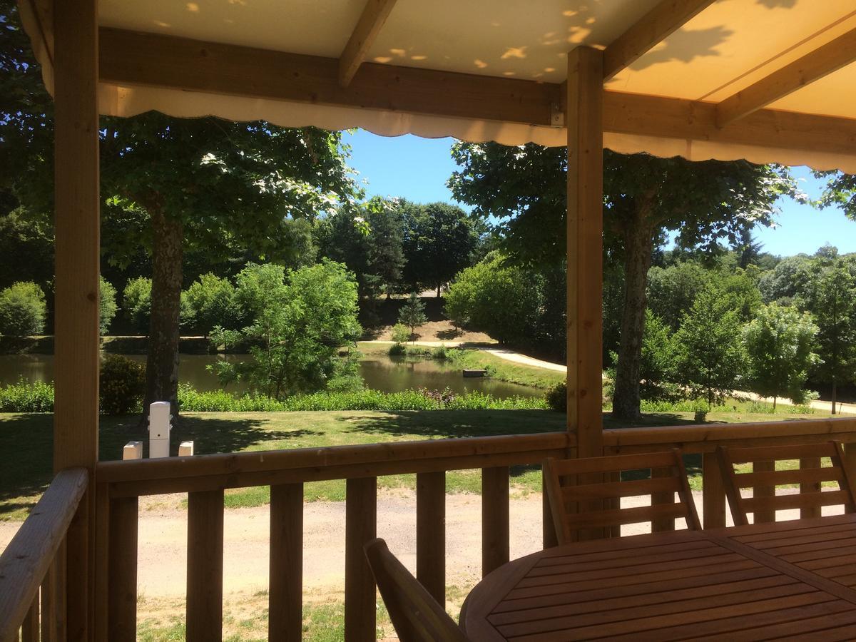 Camping Les Etoiles Saint-Sornin-Lavolps ภายนอก รูปภาพ