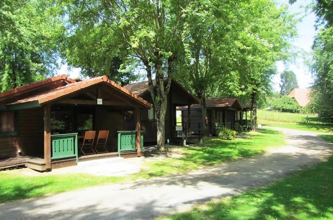 Camping Les Etoiles Saint-Sornin-Lavolps ภายนอก รูปภาพ
