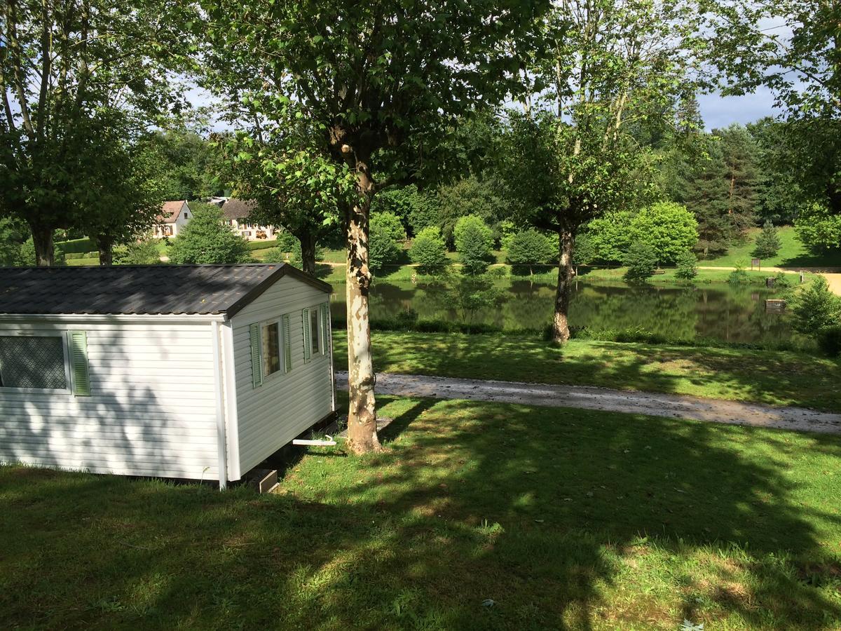 Camping Les Etoiles Saint-Sornin-Lavolps ภายนอก รูปภาพ